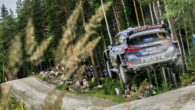 En plein coeur de l&rsquo;été, le WRC va s&rsquo;installer en Finlande pour la dixième épreuve du calendrier 2026. Ce sont vingt spéciales (316,04kms) ultra rapides qui sont au programme autour [&hellip;]